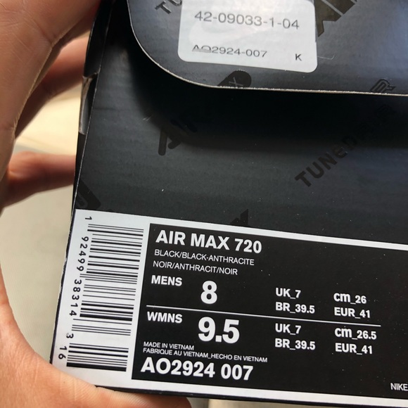 Air max 720 - Picture 3 of 3